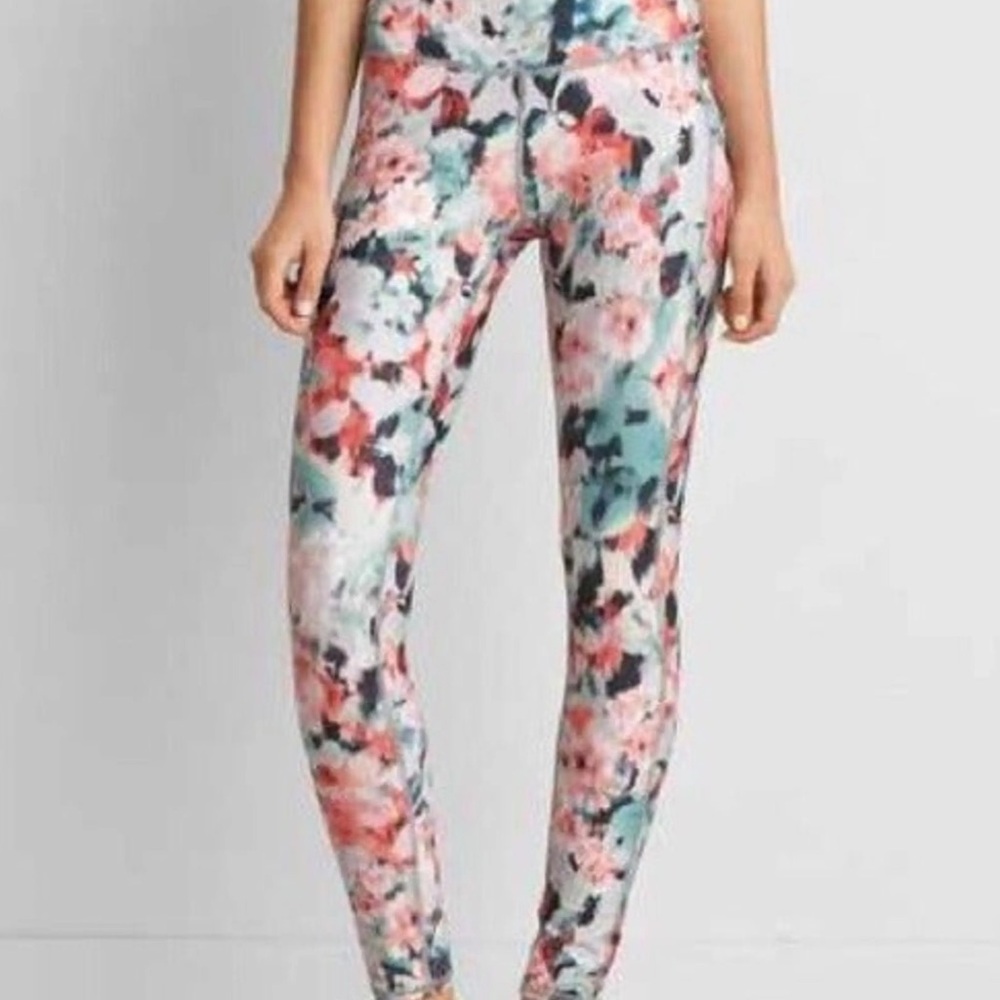 American Eagle exercise leggings watercolor floral